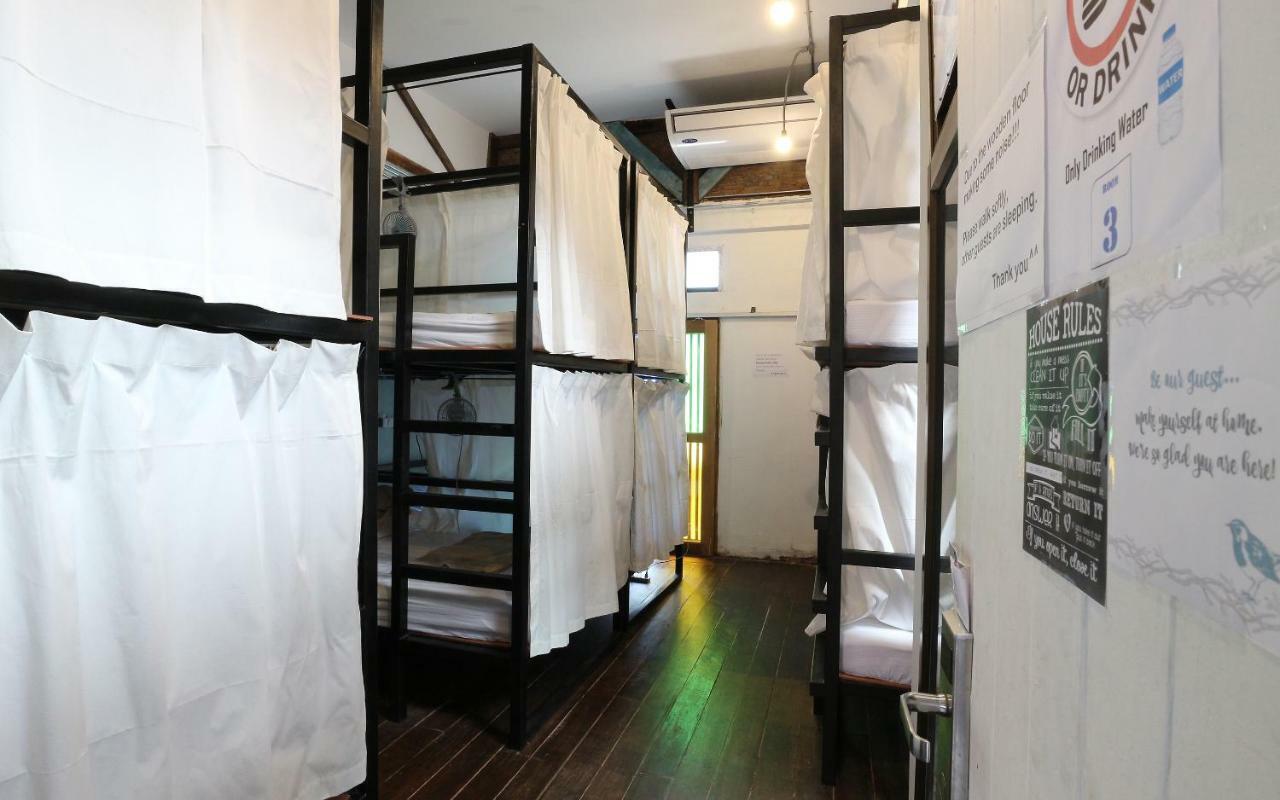 Nivas Siam Hostel Бангкок Экстерьер фото