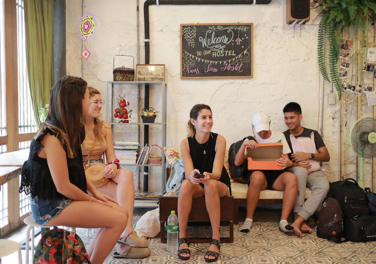 Nivas Siam Hostel Бангкок Экстерьер фото